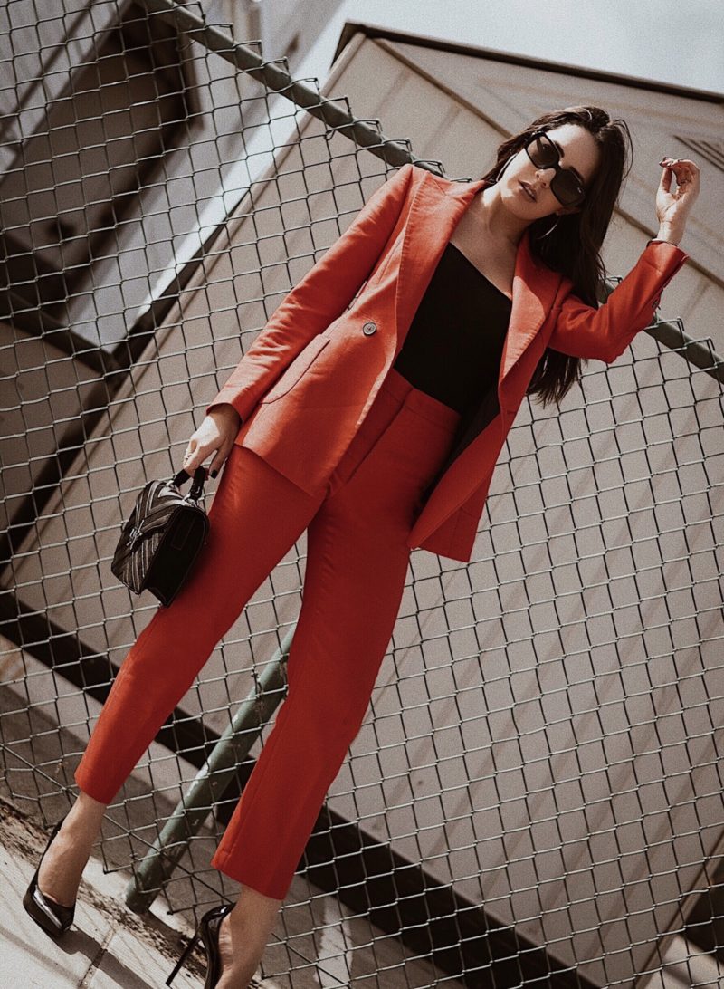 5 Reasons Why You Need A Red Suit Leather to Lunch